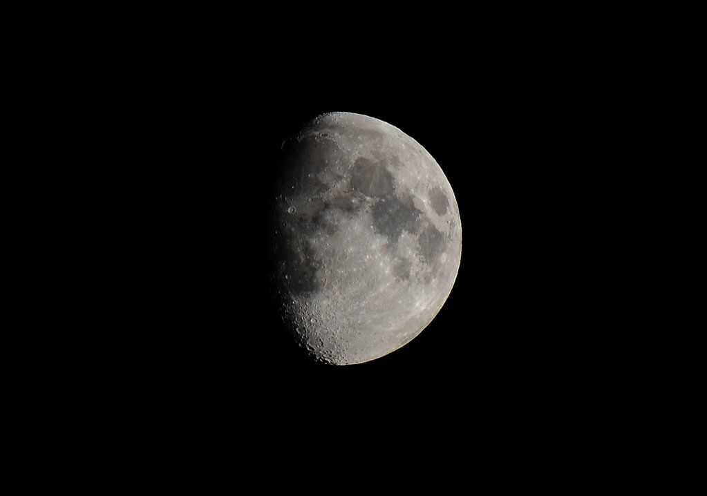 Mond.JPG