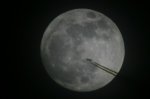 IQ3M9456_29-01-2010_Jet-vor-Mond_klein.JPG