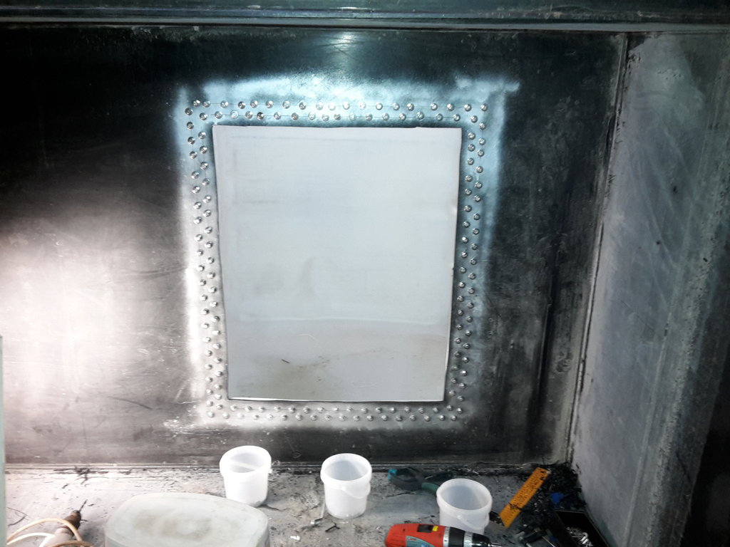 21464738wb.jpg